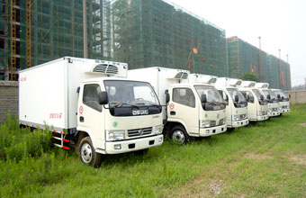 東風(fēng)多利卡4米冷藏車(chē)批量交付，疫苗、海鮮、冷飲專(zhuān)用冷藏車(chē)。