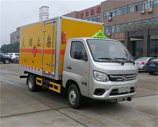 福田小型3.3米易燃?xì)怏w運輸車